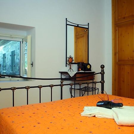 Menelia Cottage Platístoma 객실 사진