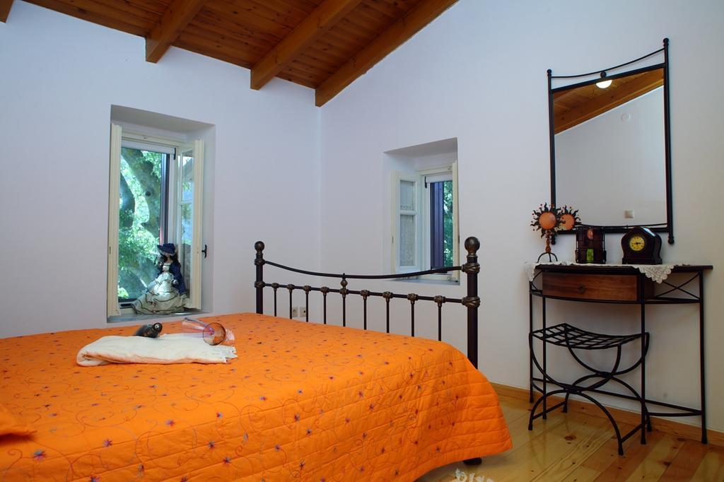 Menelia Cottage Platístoma 객실 사진
