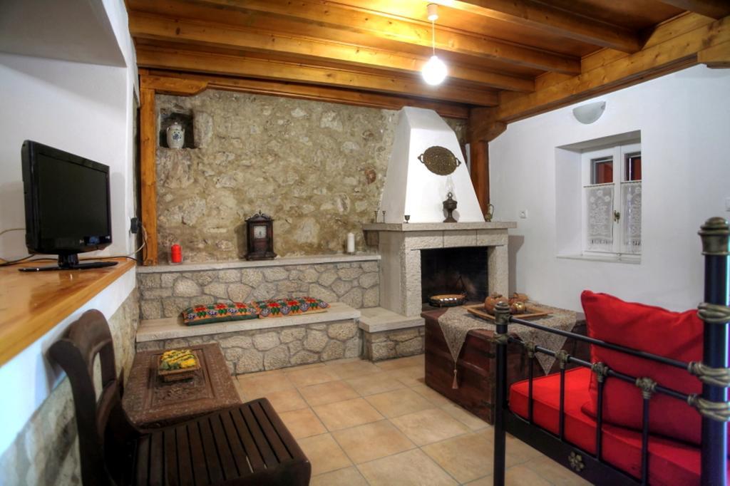 Menelia Cottage Platístoma 객실 사진